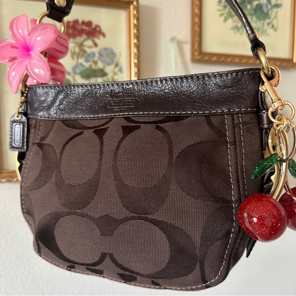 Sold - Picture 4 of 5